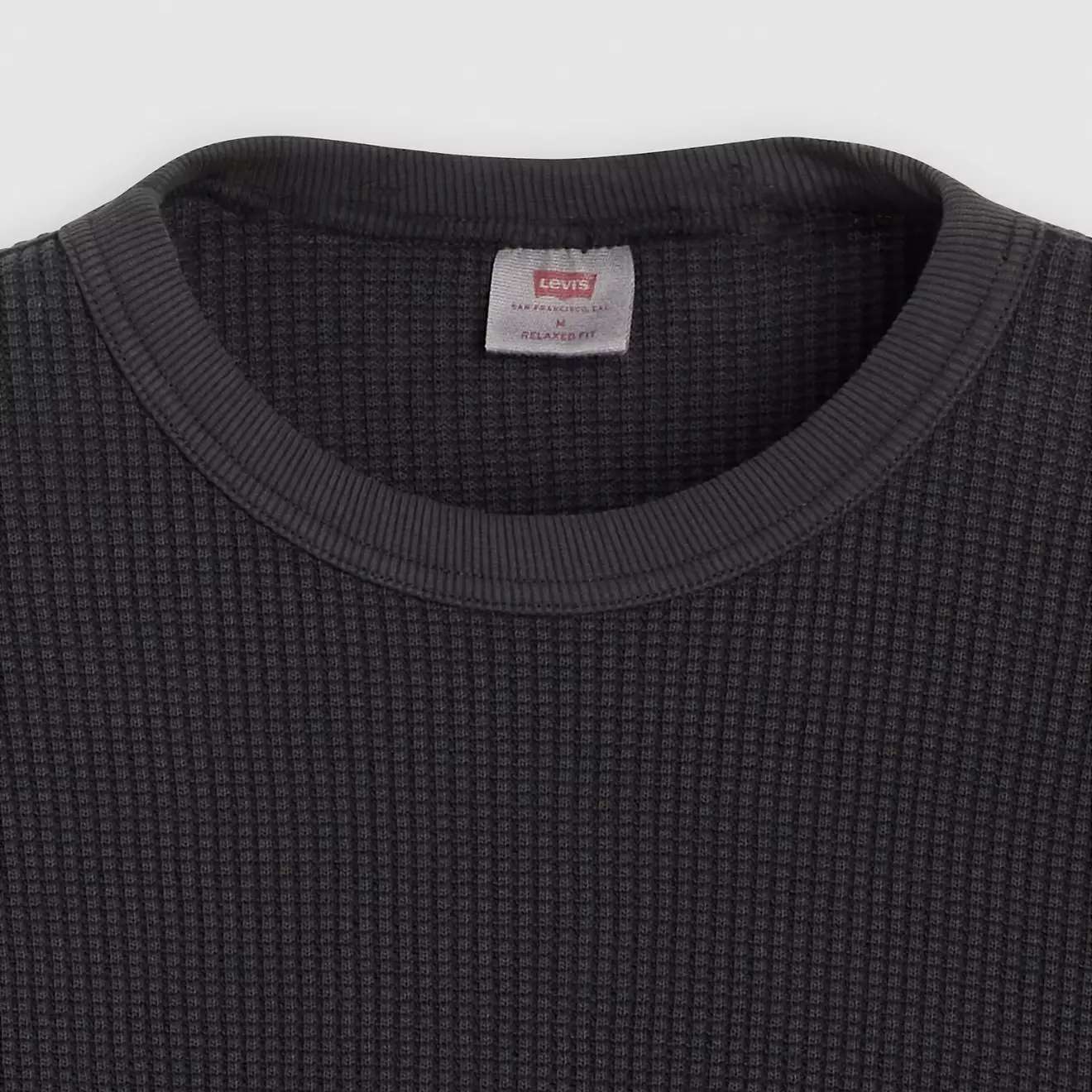 Levi's LS Rlx Thermal Tee (Mineral Balck Garment Dye) - Image 2