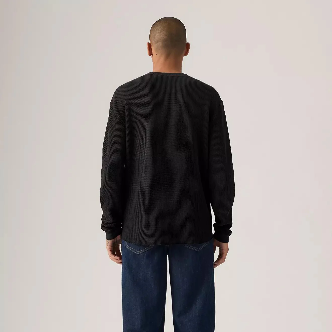 Levi's LS Rlx Thermal Tee (Mineral Balck Garment Dye) - Image 3