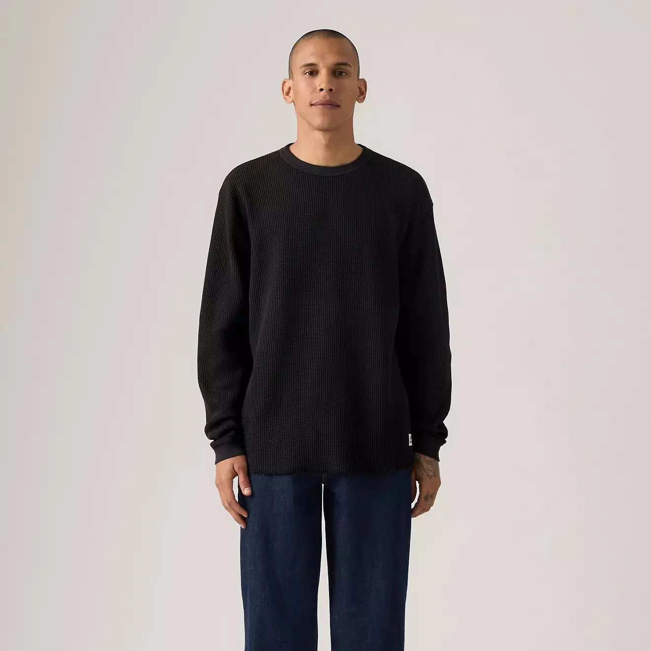 Levi's LS Rlx Thermal Tee (Mineral Balck Garment Dye) - Image 4