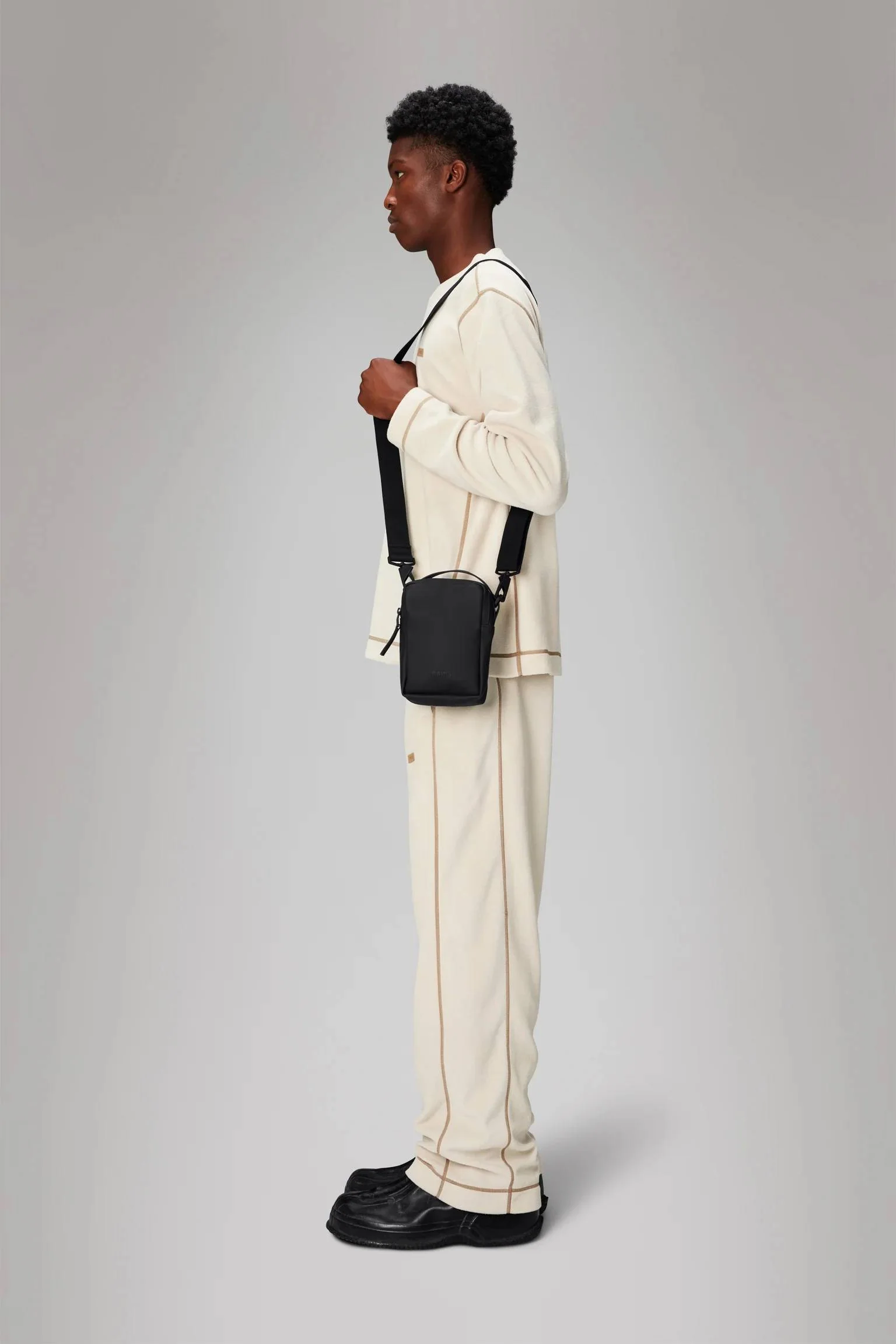 Rains Reporter Box Bag W3 (Black) - Image 3