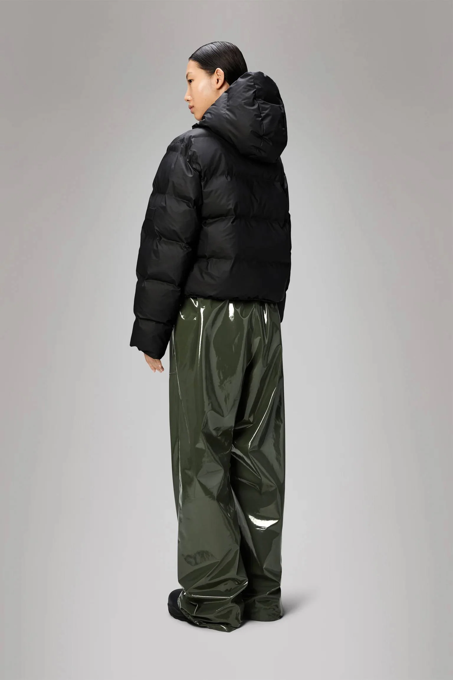 Rains W Alta Short Puffer Jacket W3T3 - Image 3